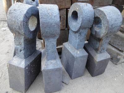 石頭的克星 復合式破碎機錘頭、耐磨顎板及異形配件